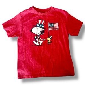 Peanuts Snoopy Patriotic T-Shirt Boys Size 5/6 Red American Flag Tee